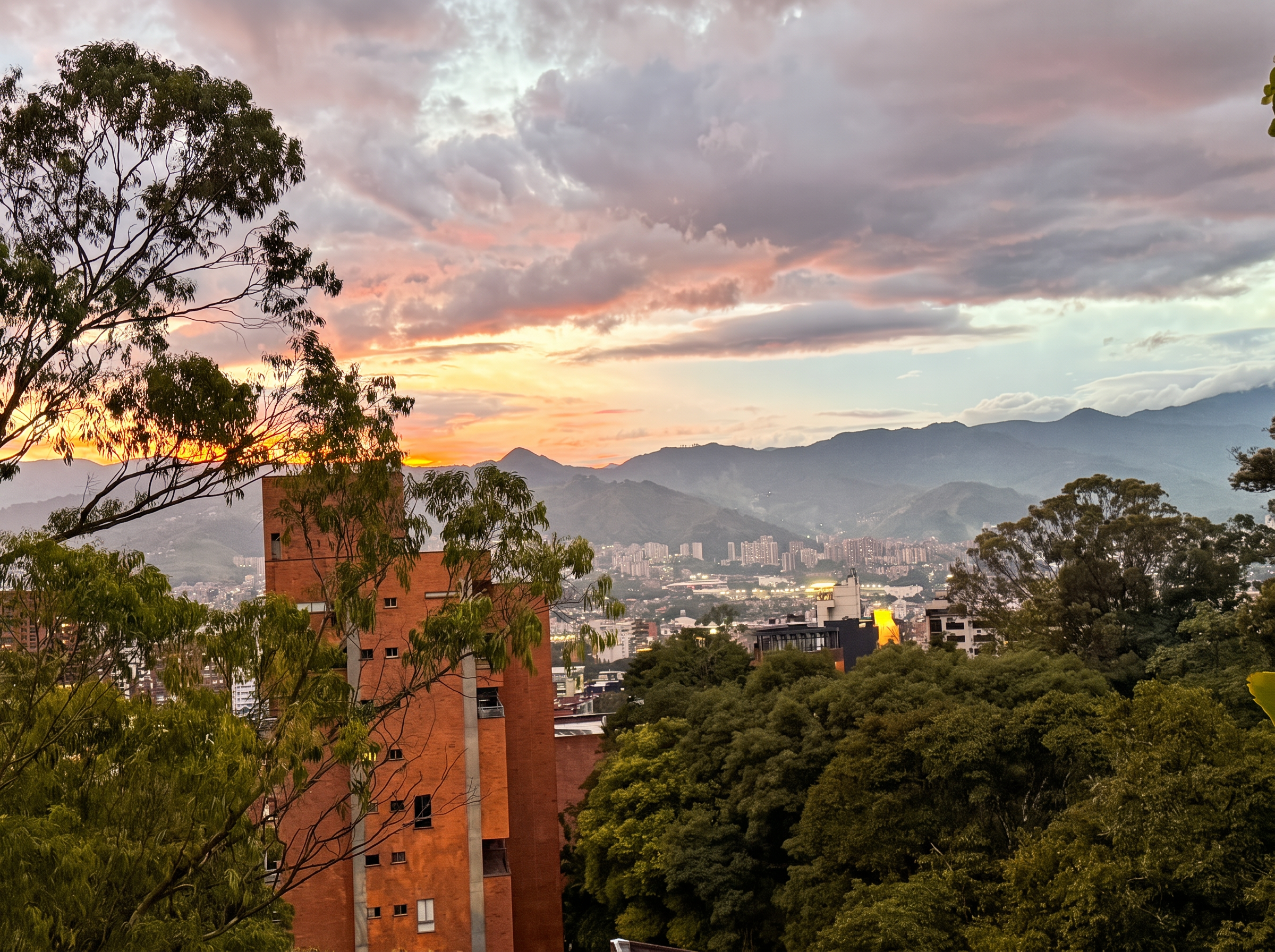 Vista del barrio El Poblado en Medellín