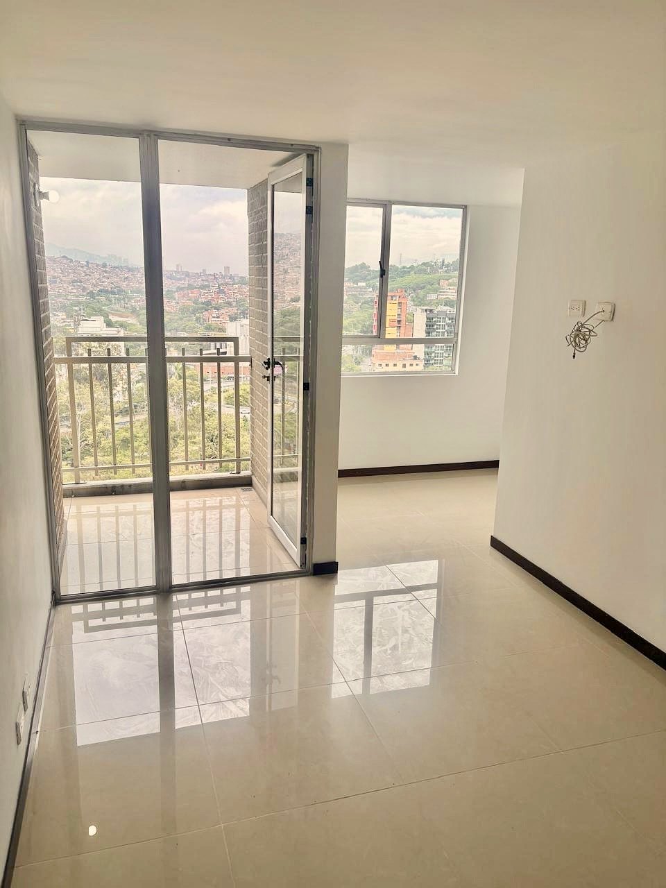 Venta Apto en Bello al lado de la estación metro Madera – foto 1