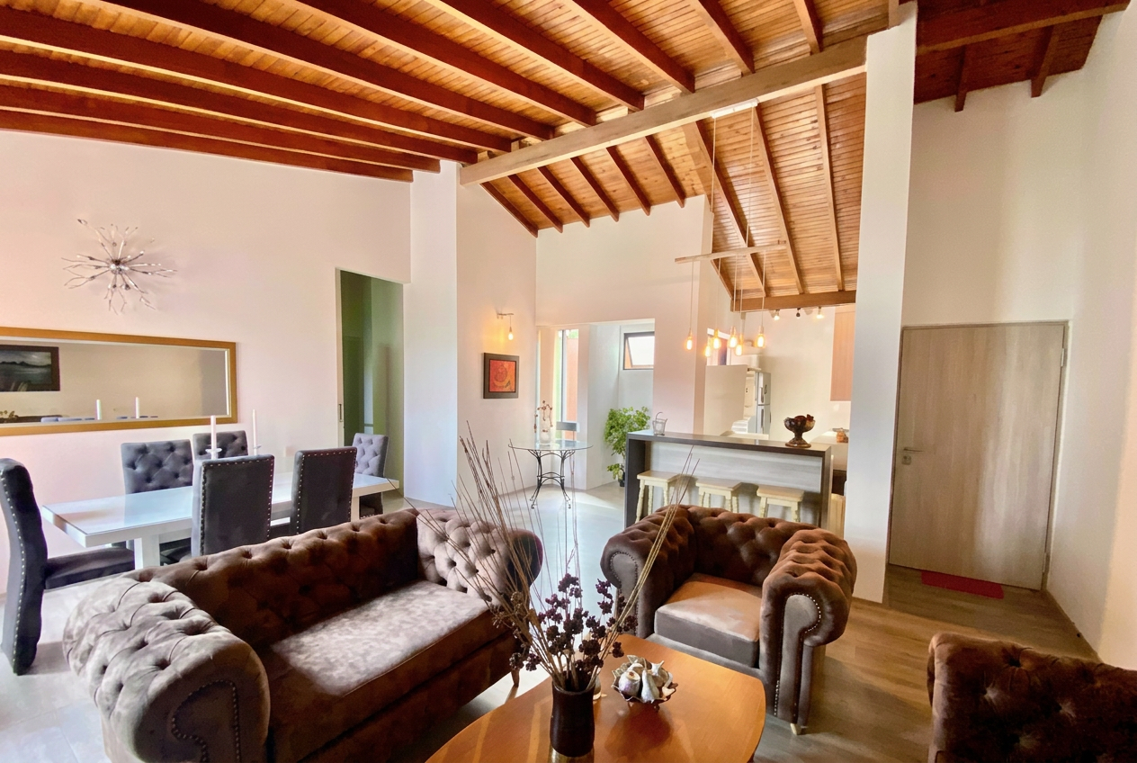 Apto PH Poblado | 2 Hab |AC|Pool|Turco|Sauna|Desk